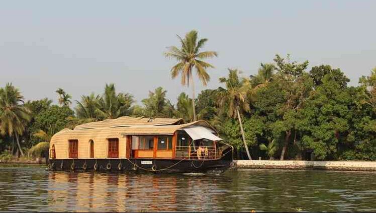 Kerala Ayurveda & Backwater